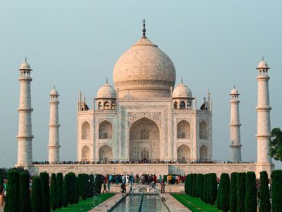 Story of Taj Mahal, India: Architecture, History at a Glance